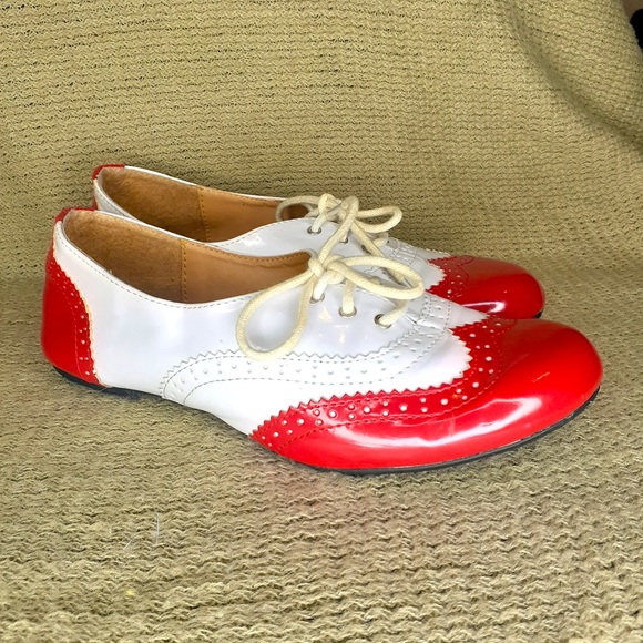 Kalli Collection Shoes - Red & White Vintage 50’s Style Wingtip Oxford Shoe